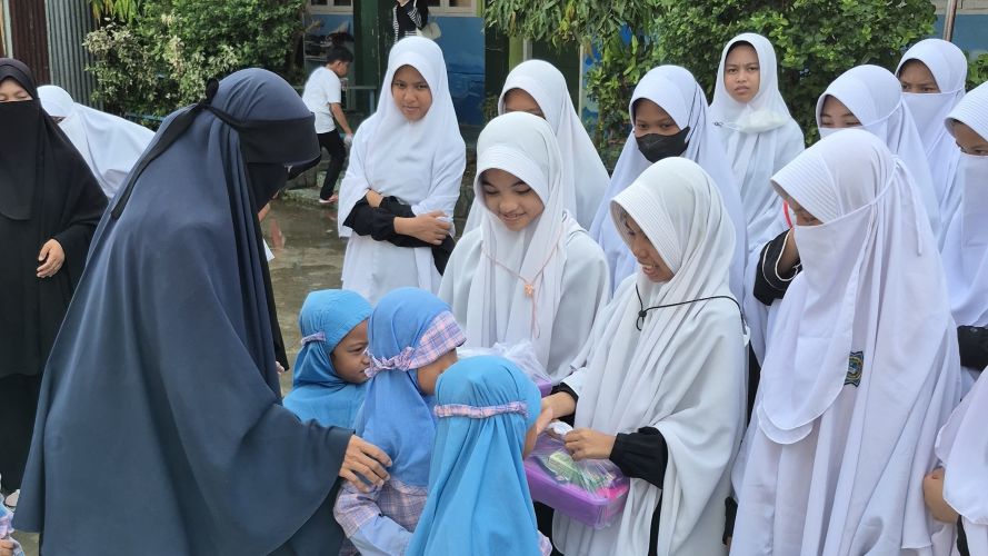 TK Al-Furqan Salurkan Infaq Jumat di Hari Santri 2025