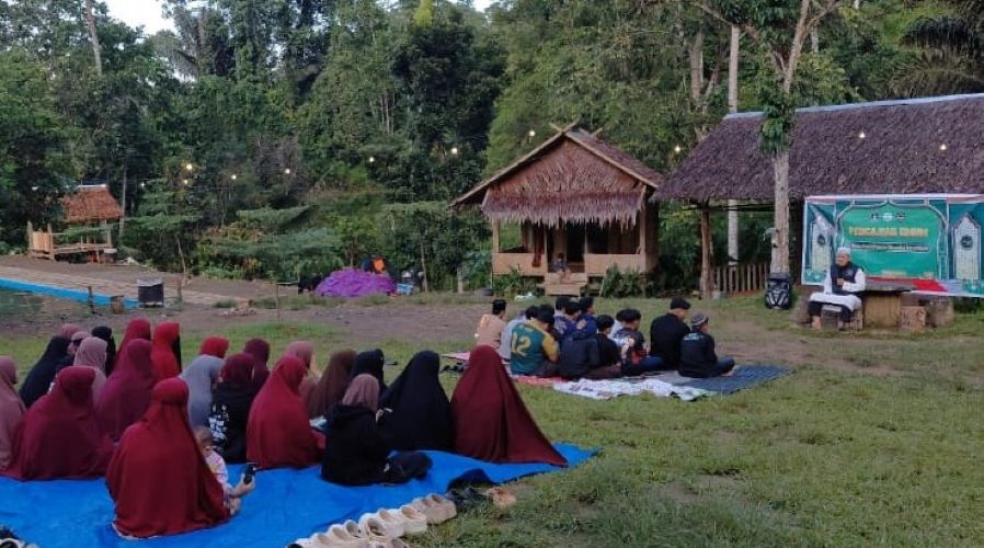 Malam Spiritualitas Hidayatullah Polman di Puncak Kunyi
