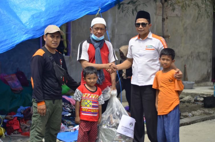 BMH dan Keluarga Besar Hidayatullah Sulbar Tanggap Bencana, Ringankan Beban Korban Kebakaran di Polman