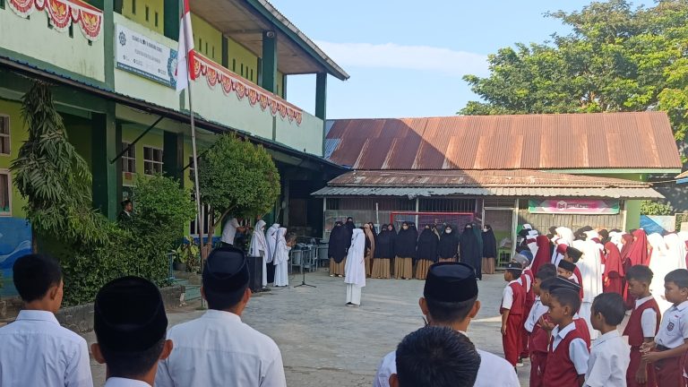 Semangat Perjuangan Jadi Pesan Utama Upacara HUT ke-81 RI di Sekolah Integral Al Furqan 
