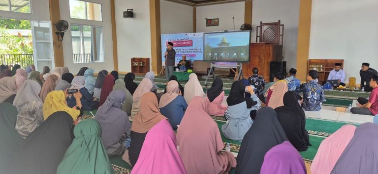 Bukan Sekadar Cerdas, Orang Tua Diajak Siapkan Anak yang Saleh dan Berkarakter